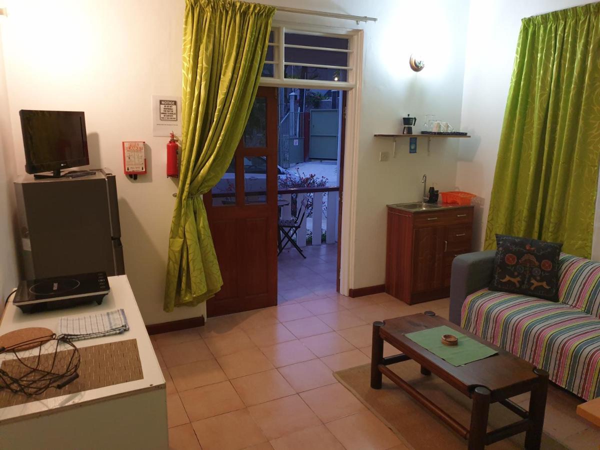 La Maison Hibiscus Beau Vallon  Extérieur photo