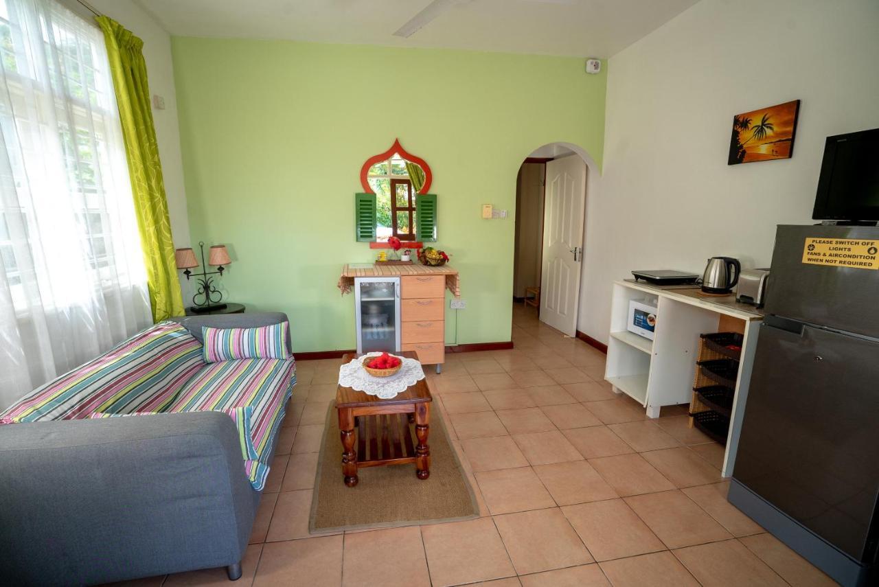 La Maison Hibiscus Beau Vallon  Extérieur photo